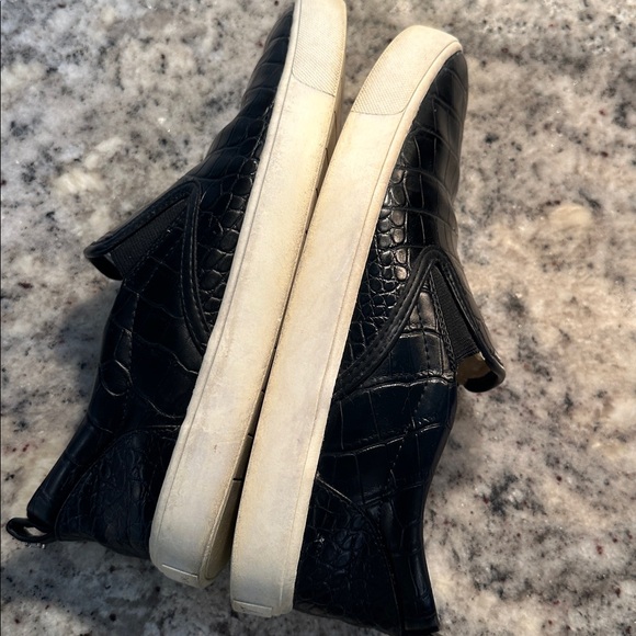 Sam Edelman Black Crocodile-Embossed Slip-On women’s Shoes - Picture 8 of 8